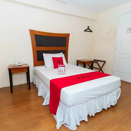 Reddoorz @ Amorsolo Makati Makati City Exterior photo